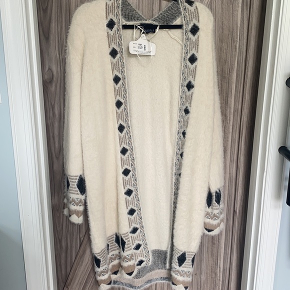 Angie Long Cardigan - Picture 2 of 4